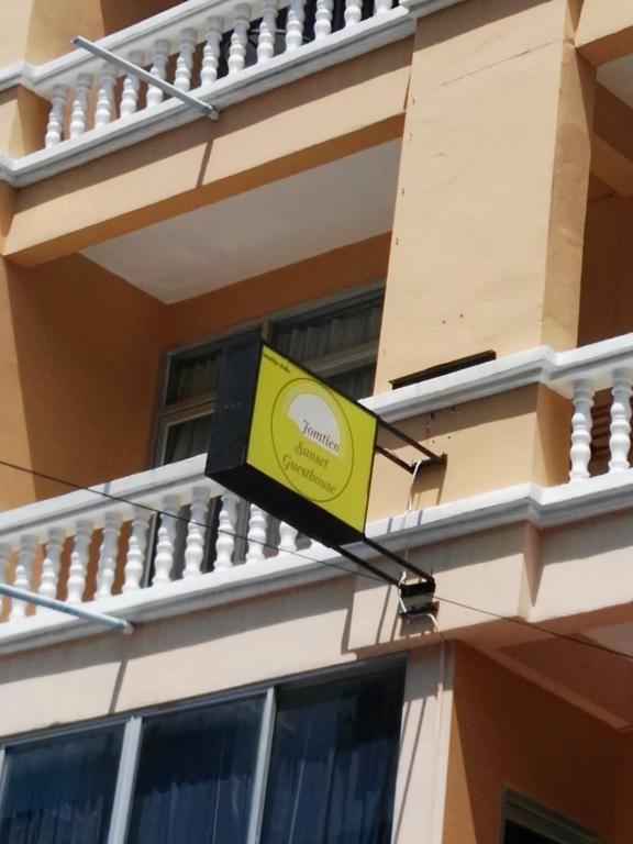 Jomtien Sunset Guesthouse Exterior photo