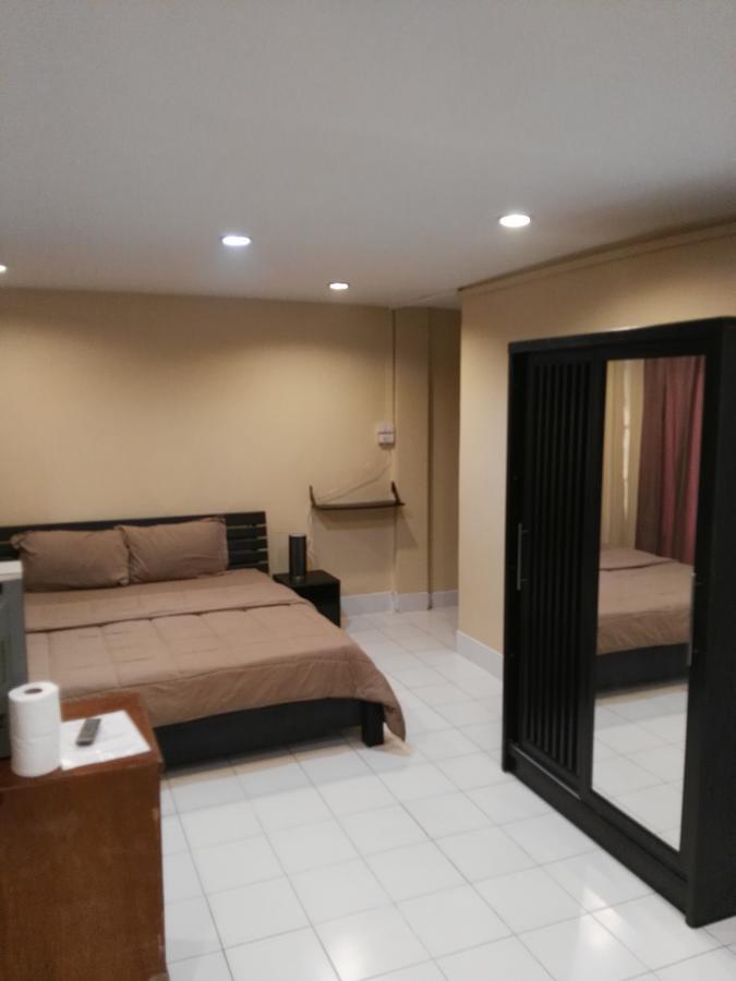 Jomtien Sunset Guesthouse Exterior photo